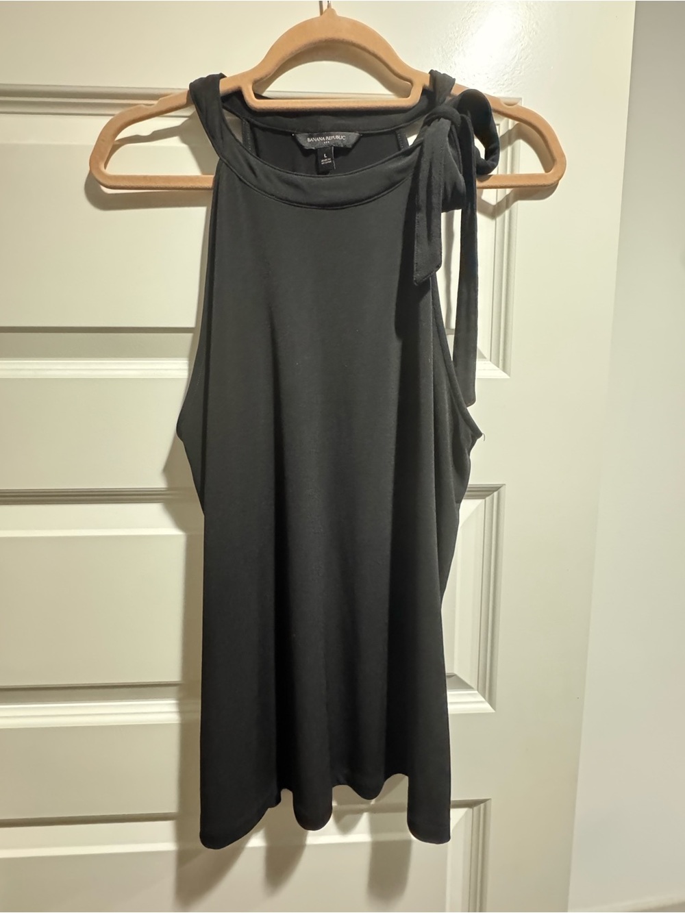 Banana Republic Black Tie-Shoulder Sleeveless Shirt in L